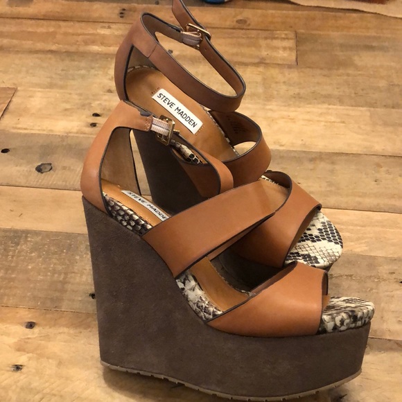 Steve Madden Shoes - Steve Madden cognac snake wedges NWOT